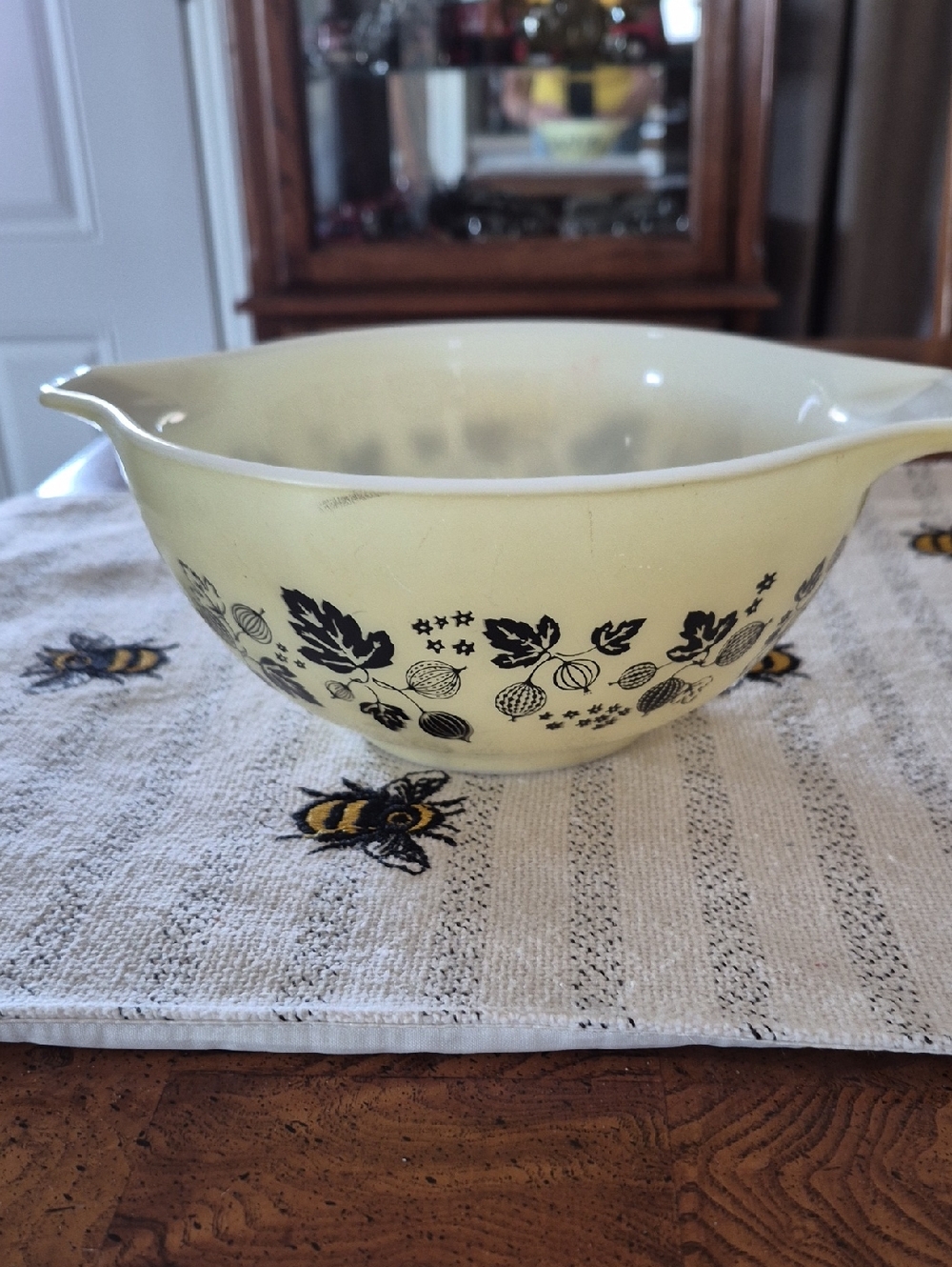 Vintage Pyrex Cinderella mixing bowl in the Gooseberry pattern